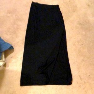 Long black medium expresss skirt